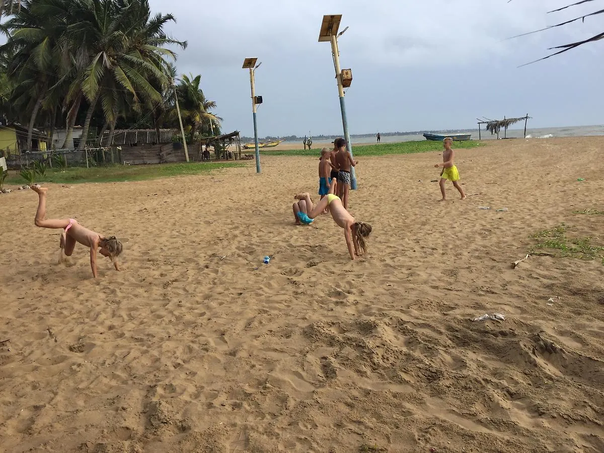Gasthuis Anna Tourist Inn Negombo